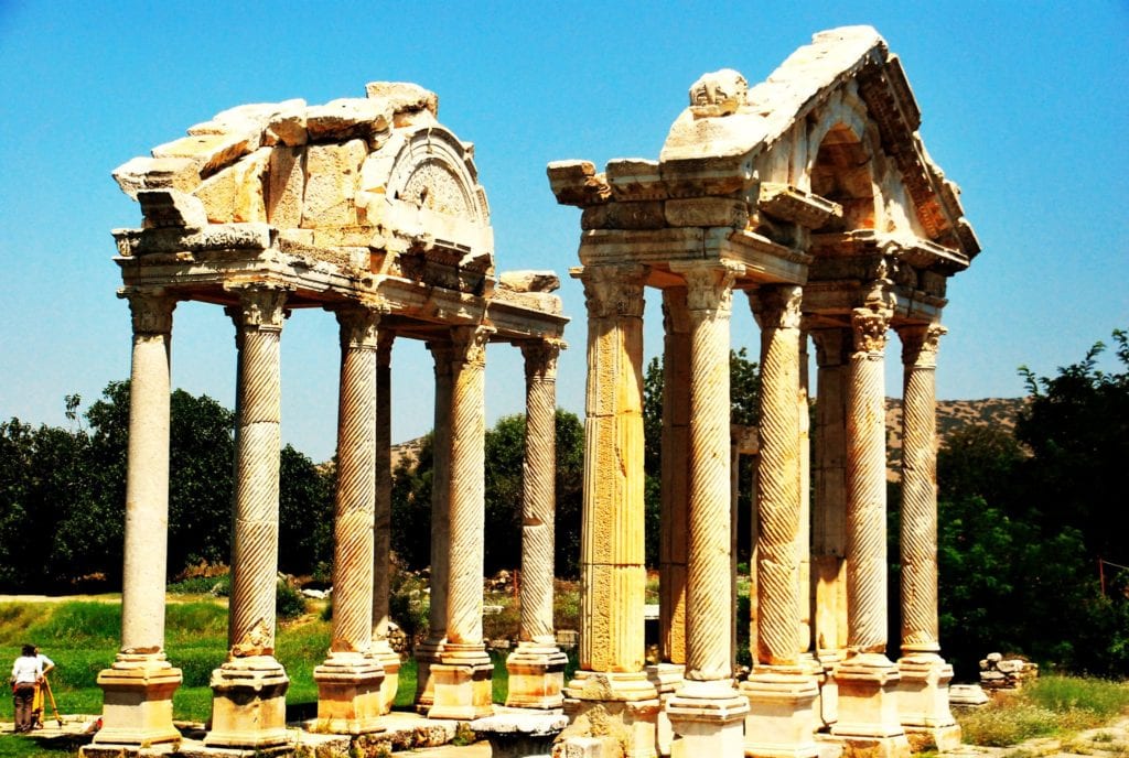 8 BEST ANCIENT RUINS TO VISIT IN WESTERN TURKEY
