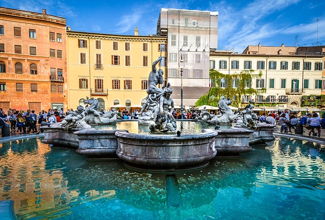 ULTIMATE TOP 10 BEST CHURCHES TO VISIT IN ROME FOR AMAZING ART: PIAZZA NAVONA 
