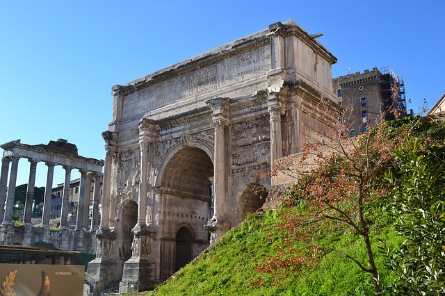 Roman Forum: 10 Budget Travel Hacks in Rome 